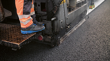 Foto von Temperaturgesenkter Asphalt