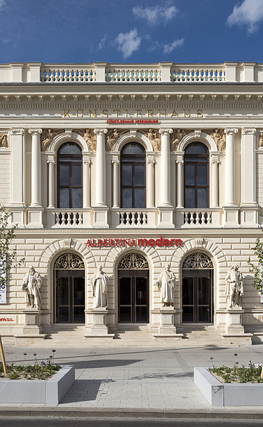 Foto vom renovierten Künstlerhaus in Wien