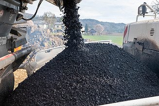 recycelter Asphalt Bild von recyceltem Asphalt