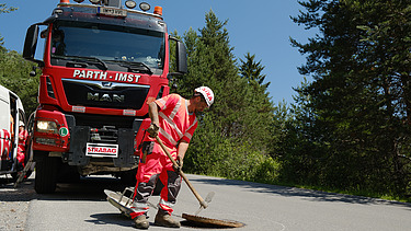 Foto von Arbeiter der Schachtrahemnsanierung