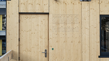 Foto von Außenansicht Holzcontainer Holz